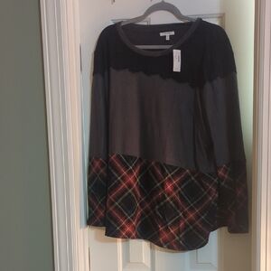 Maurices Black & Gray Lace Yoke Long Sleeve Top